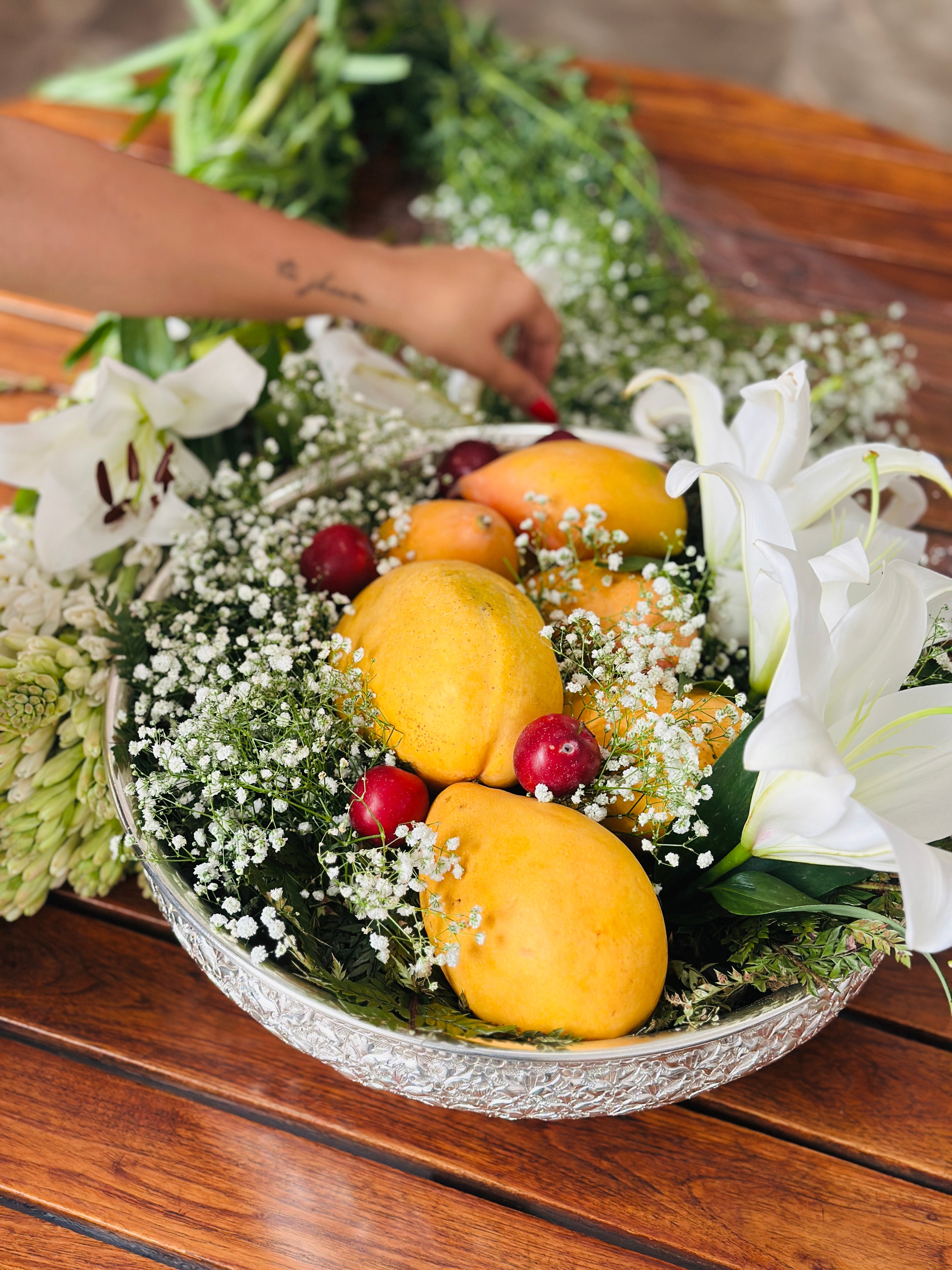 Silver Floral Urli Fruit Hamper - Image 1