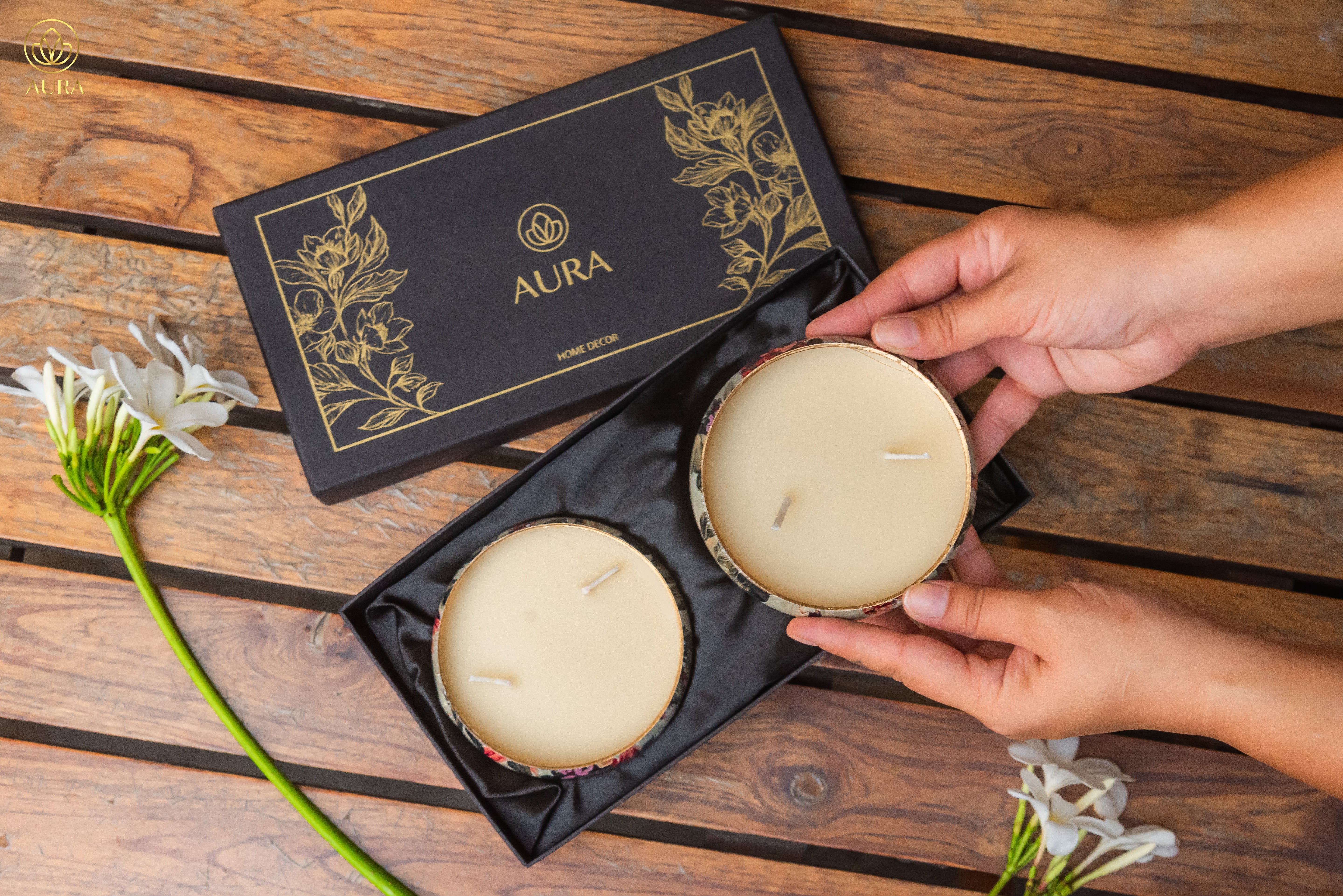 2PC PRINTED CANDLES
