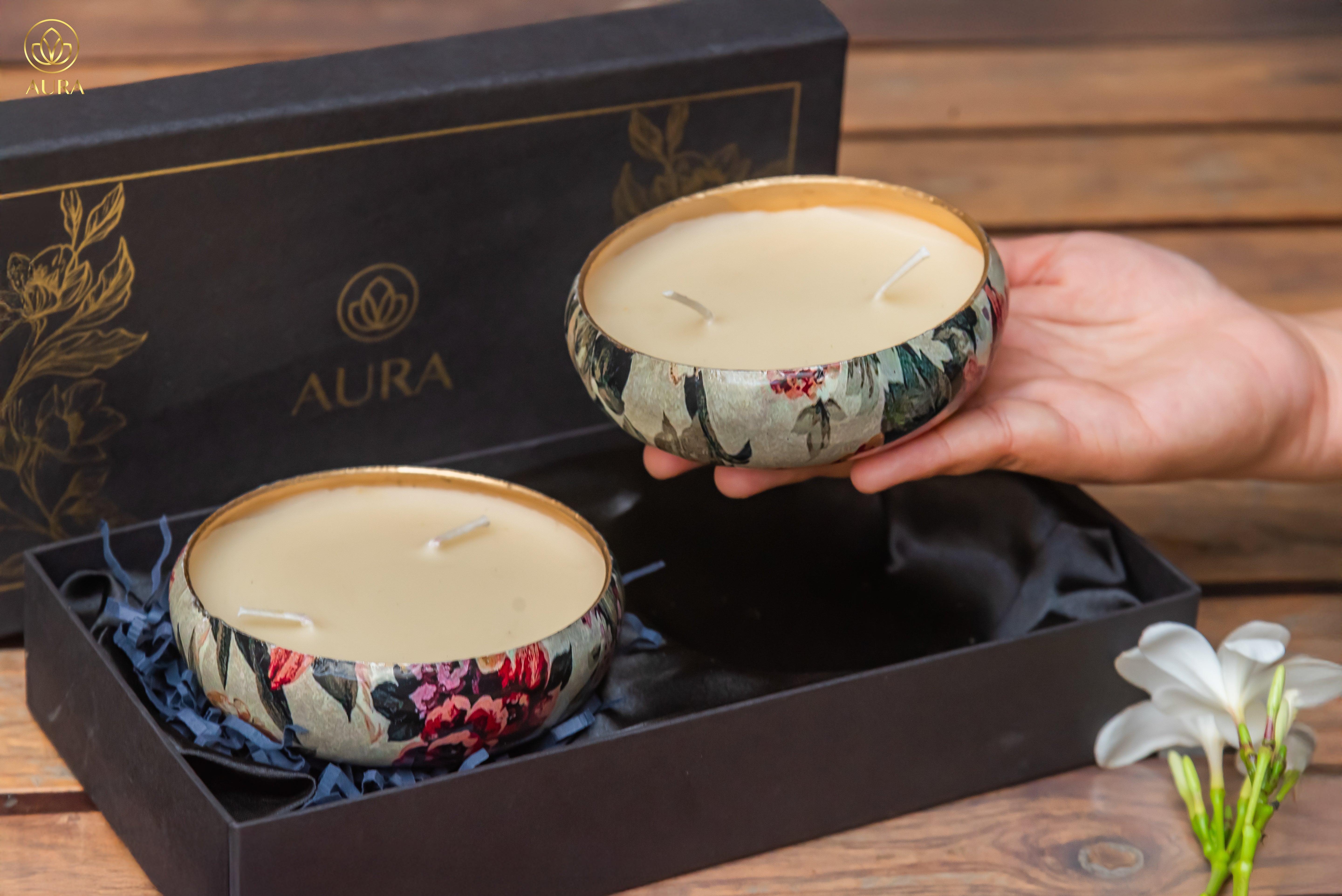 2PC PRINTED CANDLES