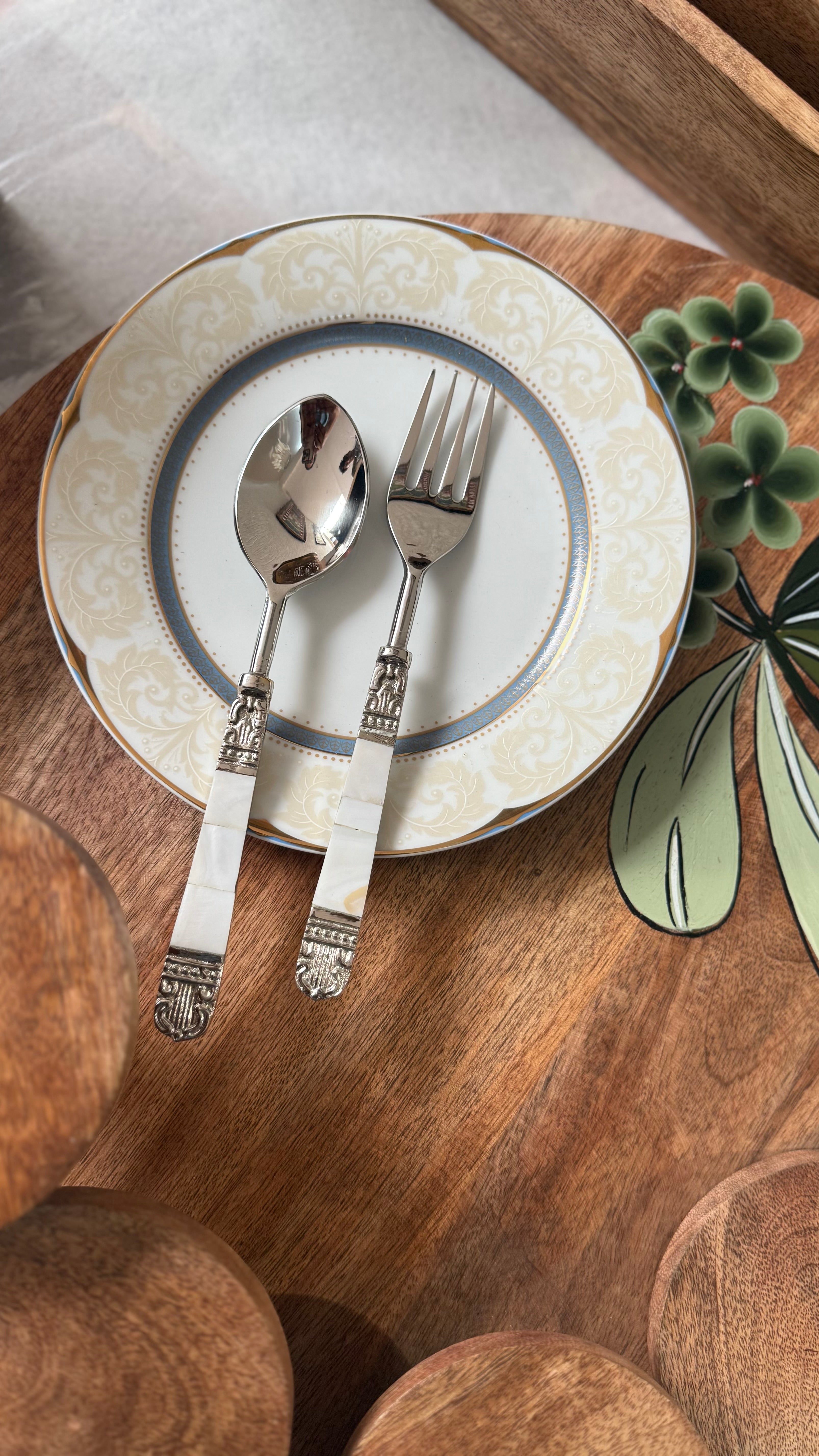 Mother of pearl cutlery