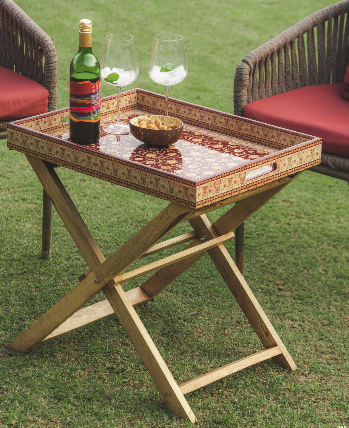 Folding table