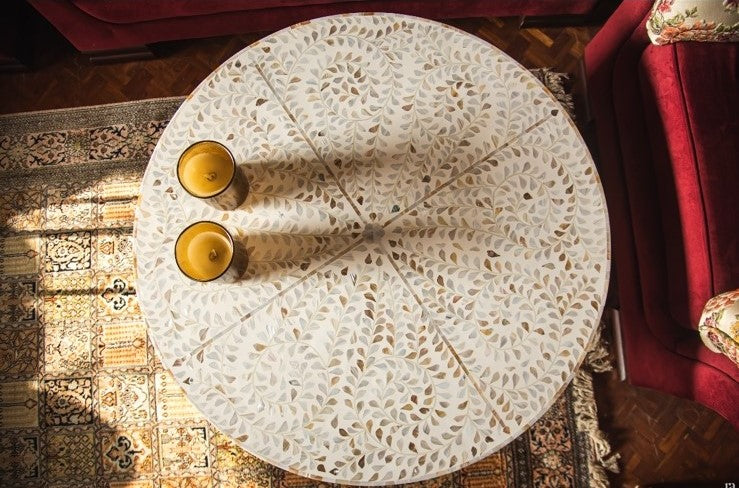 Centre round table