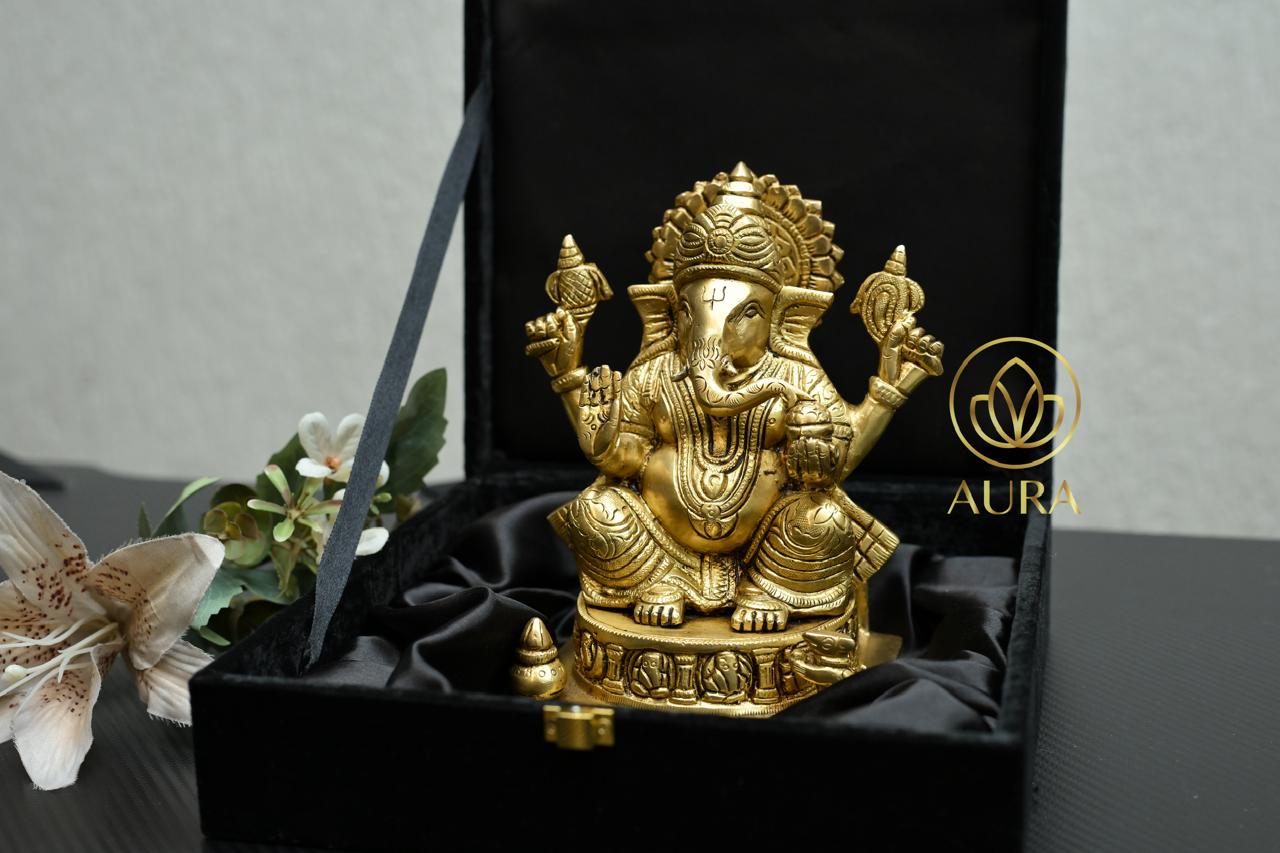 Brass Ganesh Ji Idol with Premium Gift Box - Image 3